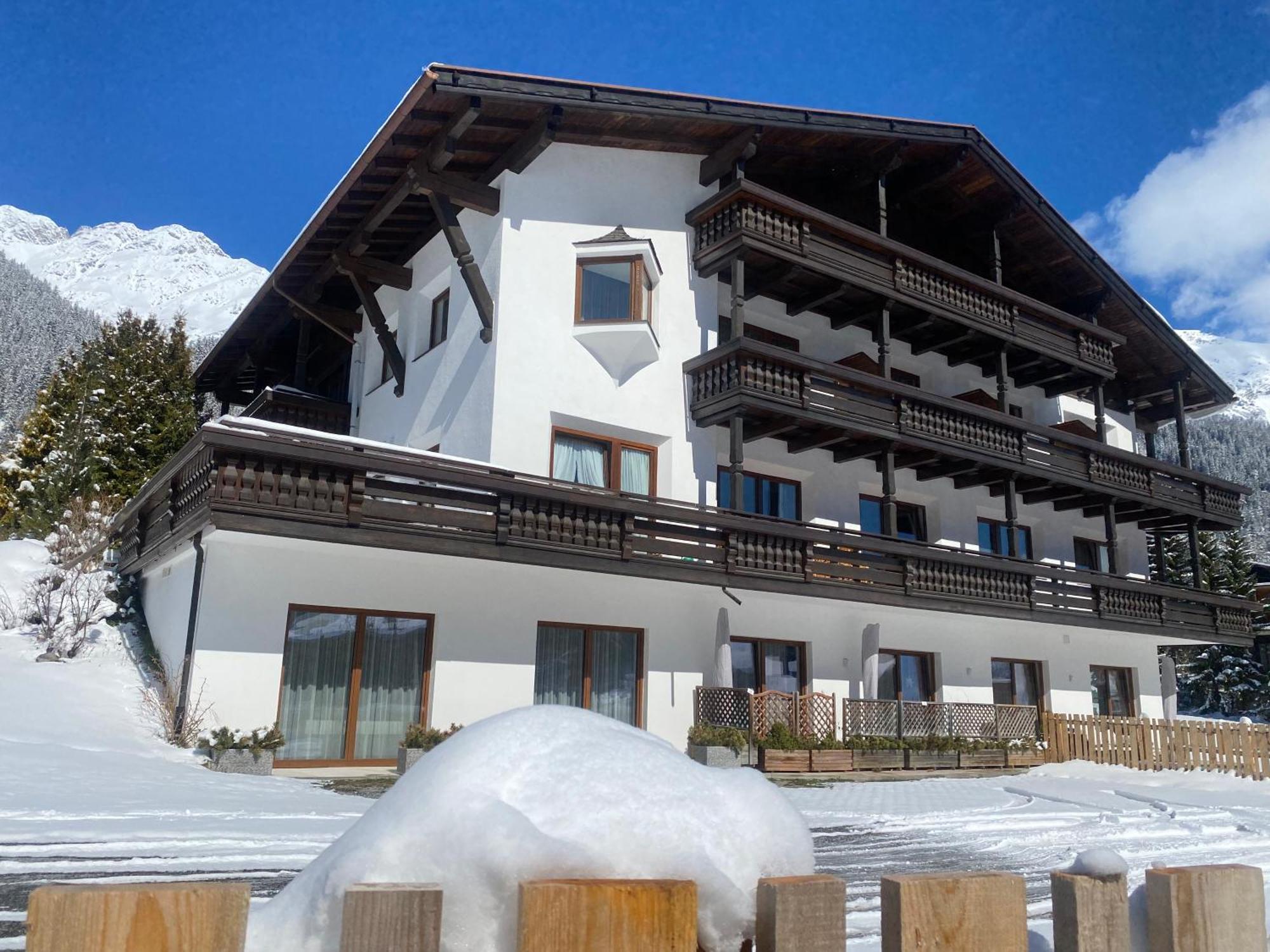 Landhaus Hüttl St. Anton am Arlberg Exterior foto